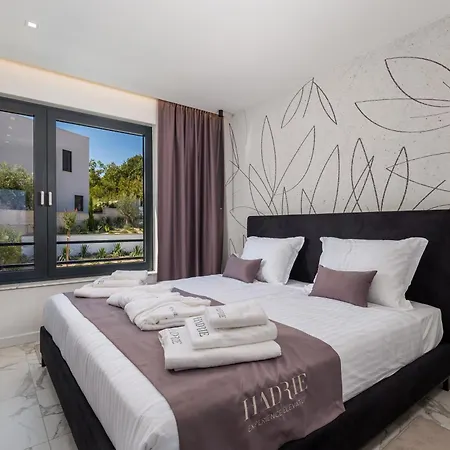 Hadrie Luxury Resort And Villas Rova Ed Vantacici Exterior photo